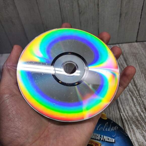 Happy Holidays Innovative Match 3 Puzzler & A Thrilling Coldcsae Adventure PC CD - Picture 8 of 8